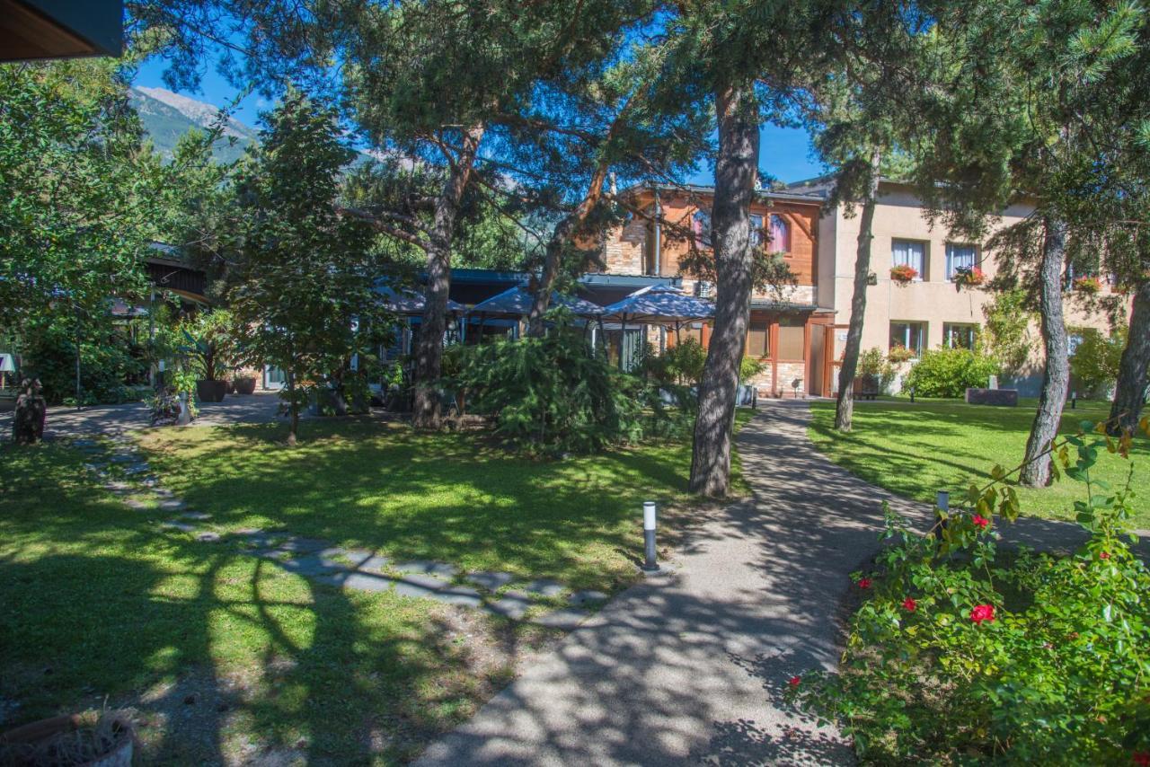 Logis Hotel Le Lac Embrun Zewnętrze zdjęcie